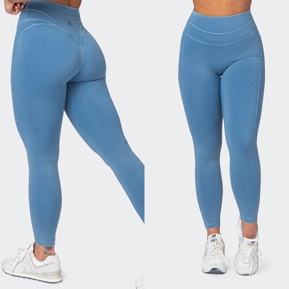 LAST CHANCE | Second Skin Ankle Length Leggings - Picture 2 of 5